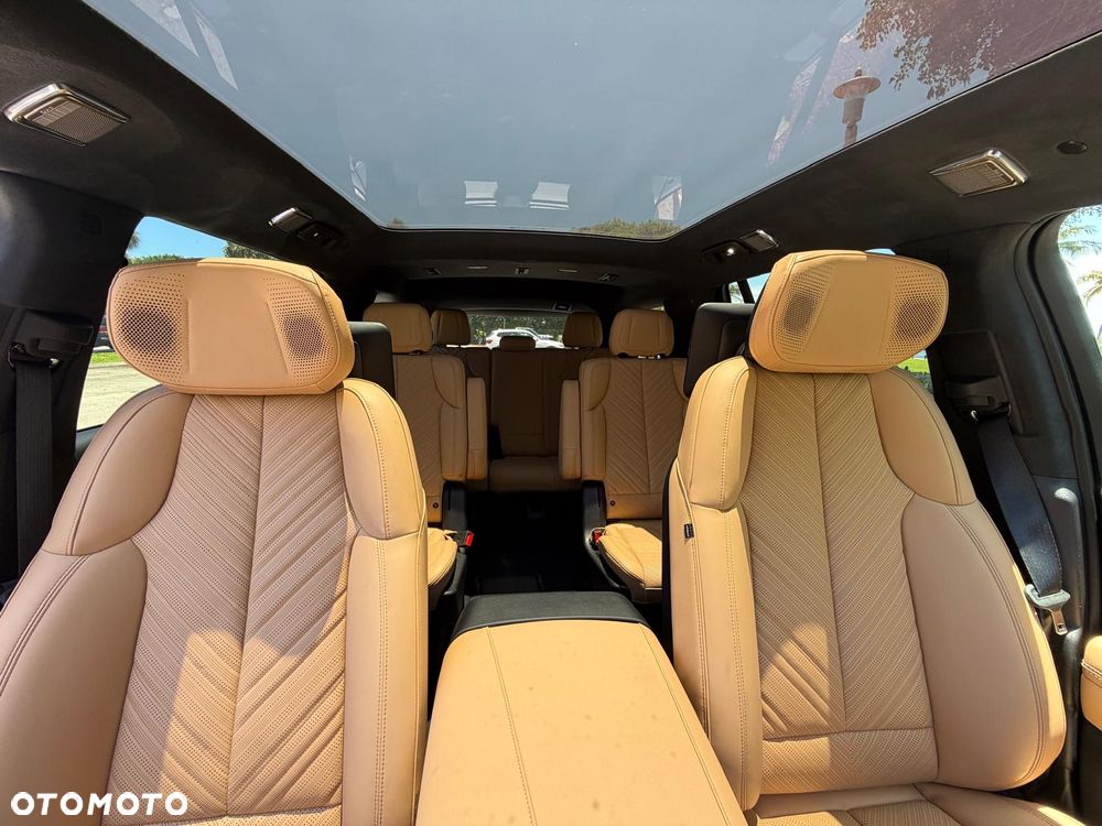 Cadillac Escalade - 18