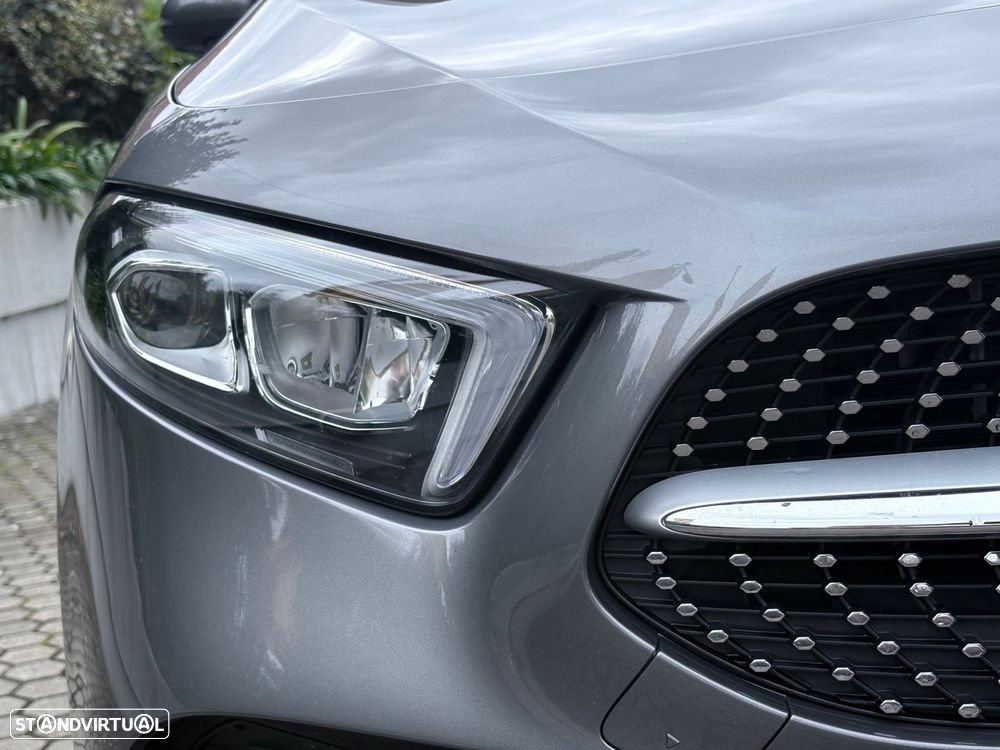 Mercedes-Benz A 250 Limousine e AMG Line - 14