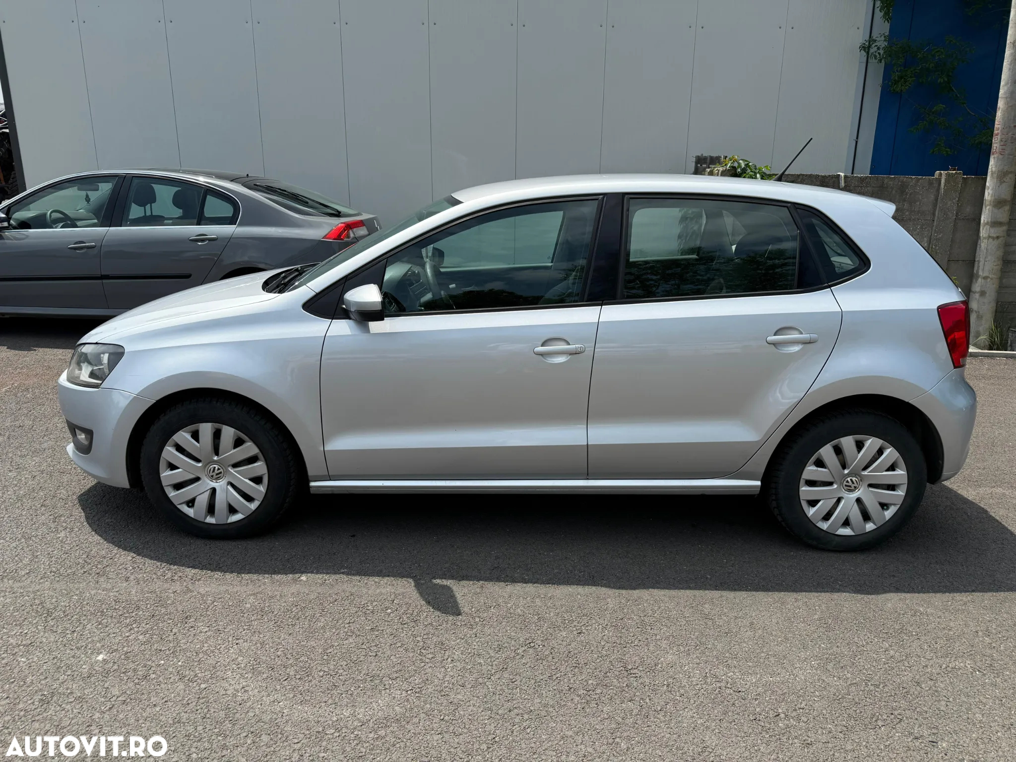 Volkswagen Polo 1.2 Trendline - 2