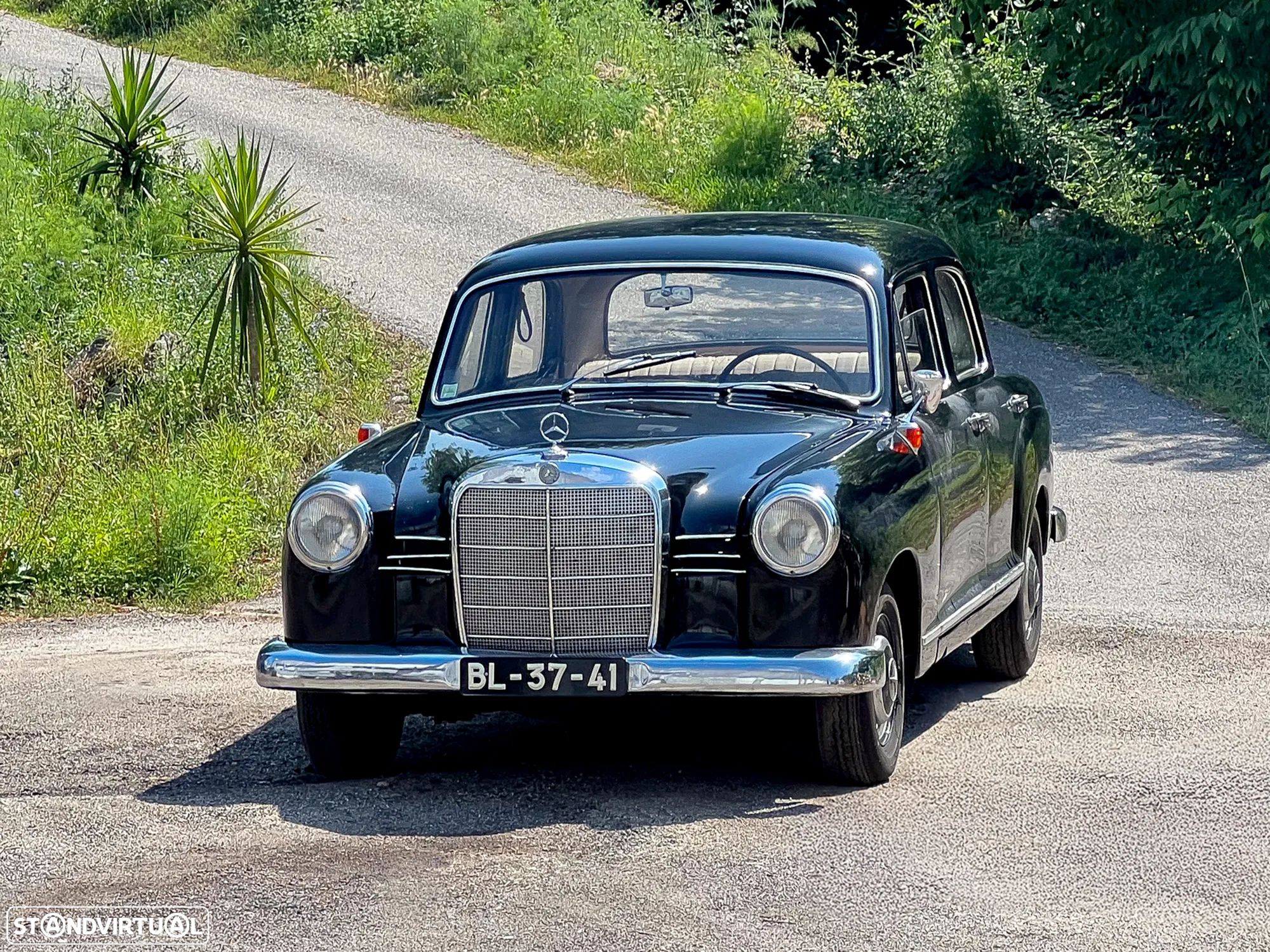 Mercedes-Benz 180 - 1