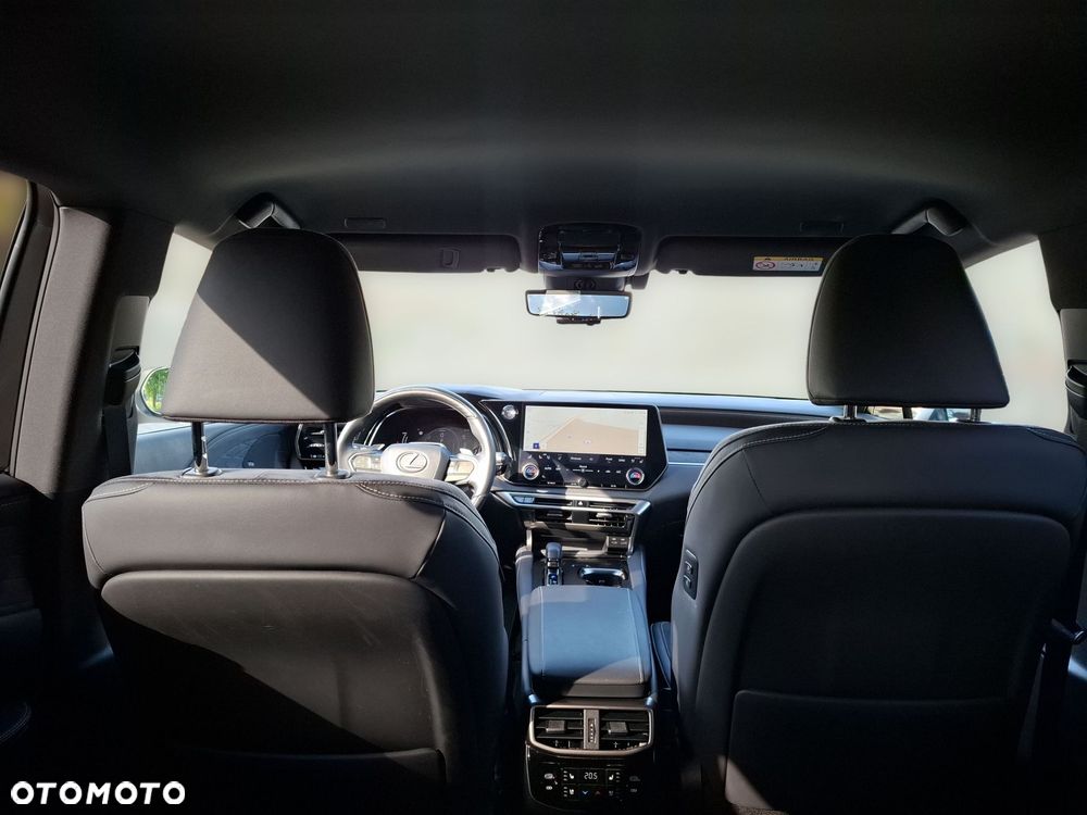 Lexus RX 450h+ Omotenashi - 22