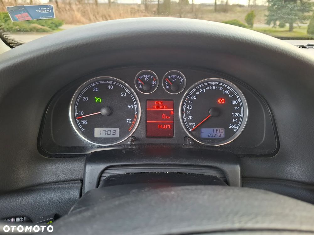 Volkswagen Passat 2.0 Highline - 12