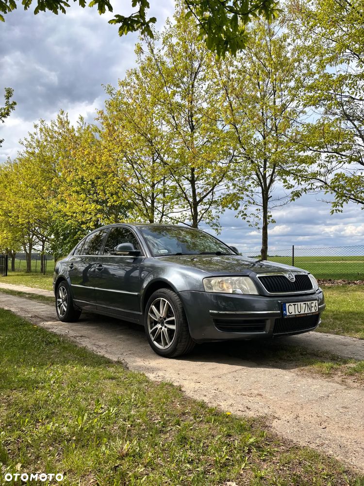 Skoda Superb 2.0 TDI DPF L&K - 1