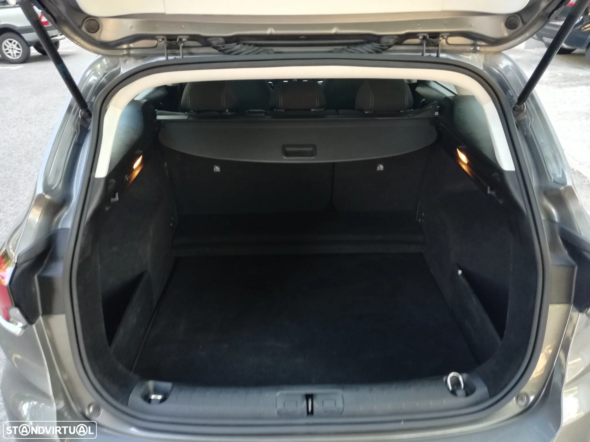 Fiat Tipo Station Wagon 1.3 M-Jet Lounge - 11