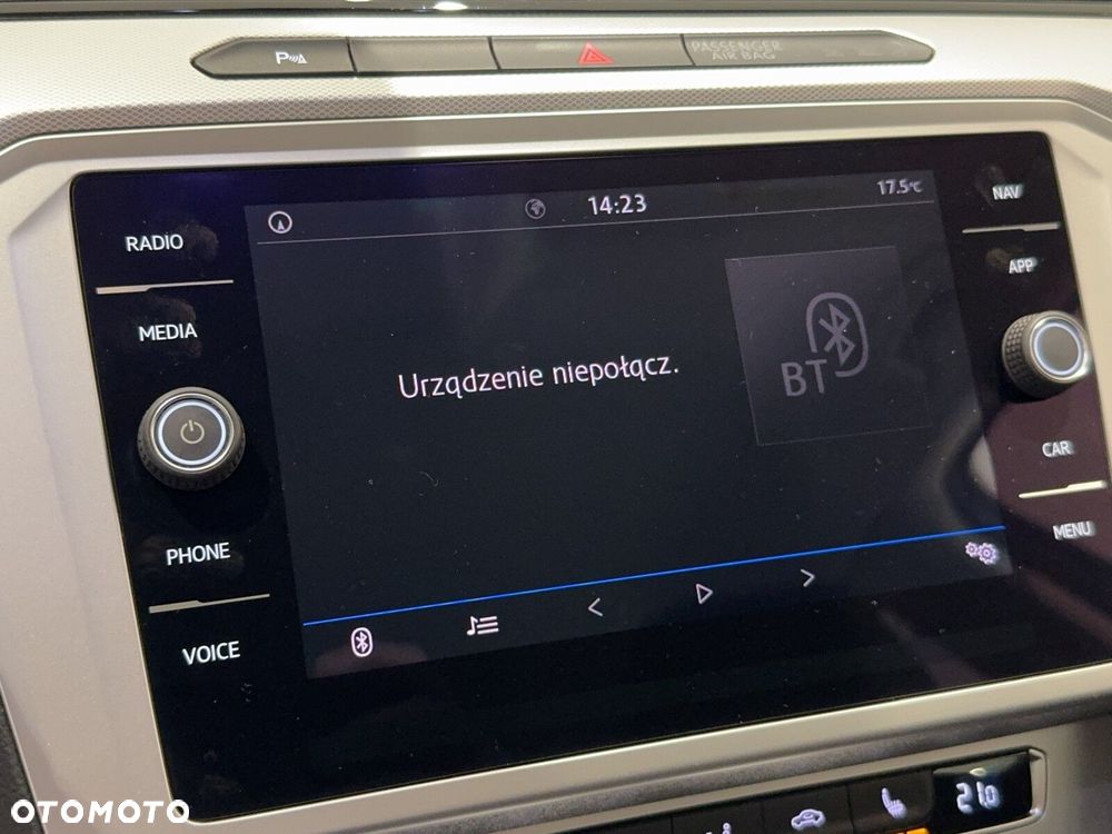 Volkswagen Passat 2.0 TDI SCR Comfortline - 27