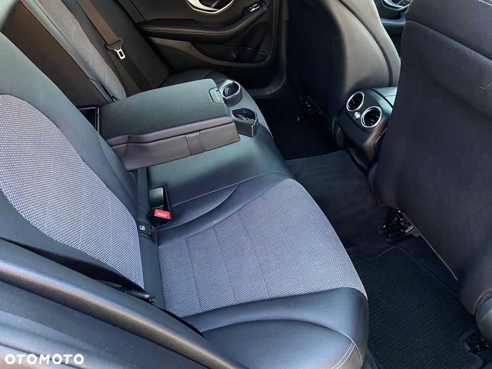Mercedes-Benz Klasa C 220 d 9G-TRONIC - 16