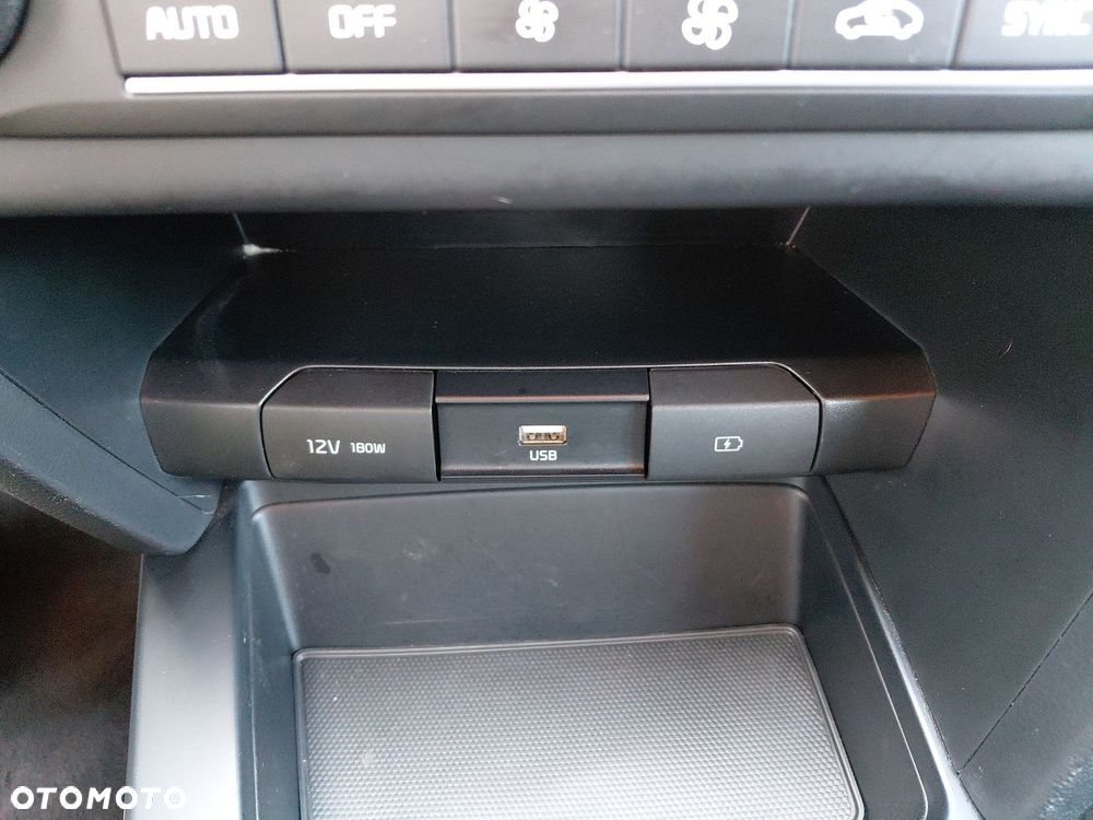 Kia Ceed 1.5 T-GDI M - 25