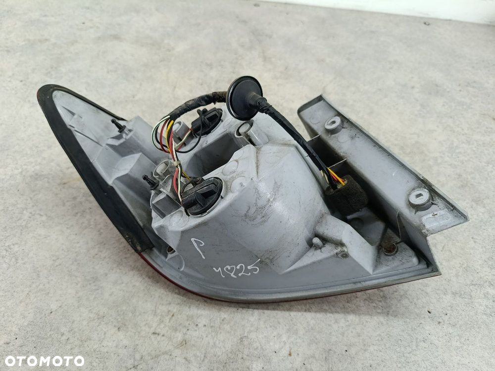 LAMPA TYLNA PRAWA CHEVROLET EPICA - 8