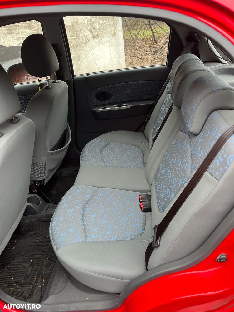 Dezmembrez Chevrolet Spark culoare rosu motor benzina 2008 - 7