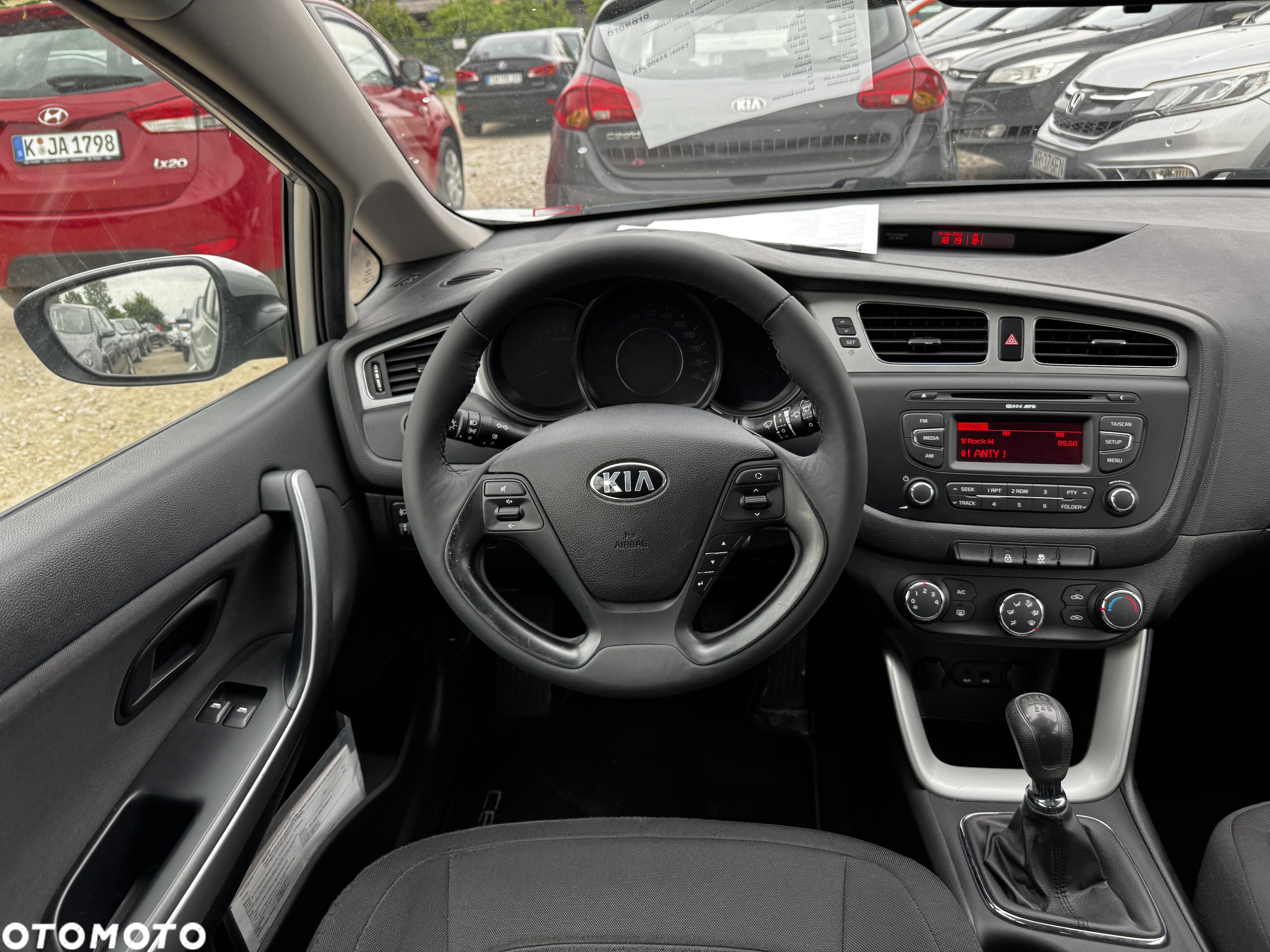 Kia Ceed 1.4 CVVT Attract - 30