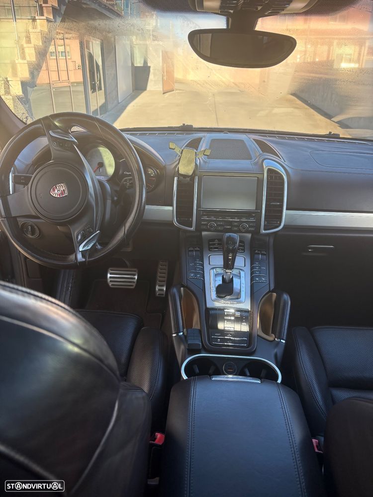 Porsche Cayenne S - 19