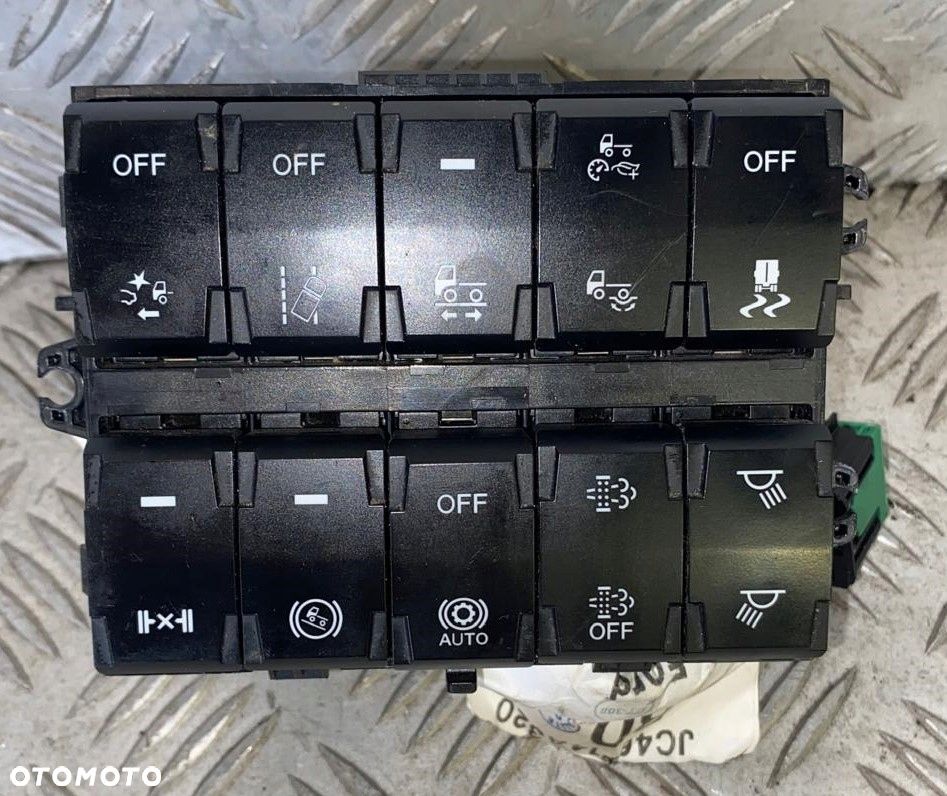 PRZEŁĄCZNIKI PRZYCISKI Z KABINY FORD F-MAX - 1