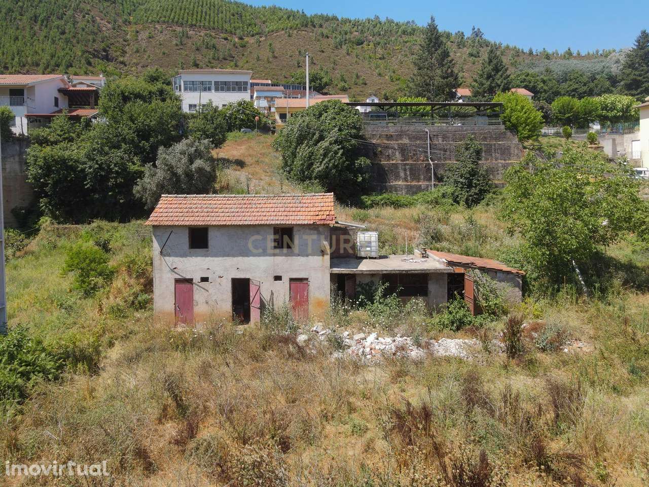 Moradia com terreno em  Alvoco das Várzeas, Oliveira do Hospital - Grande imagem: 2/25