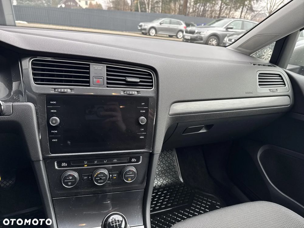 Volkswagen Golf 1.6 TDI BMT Comfortline - 10