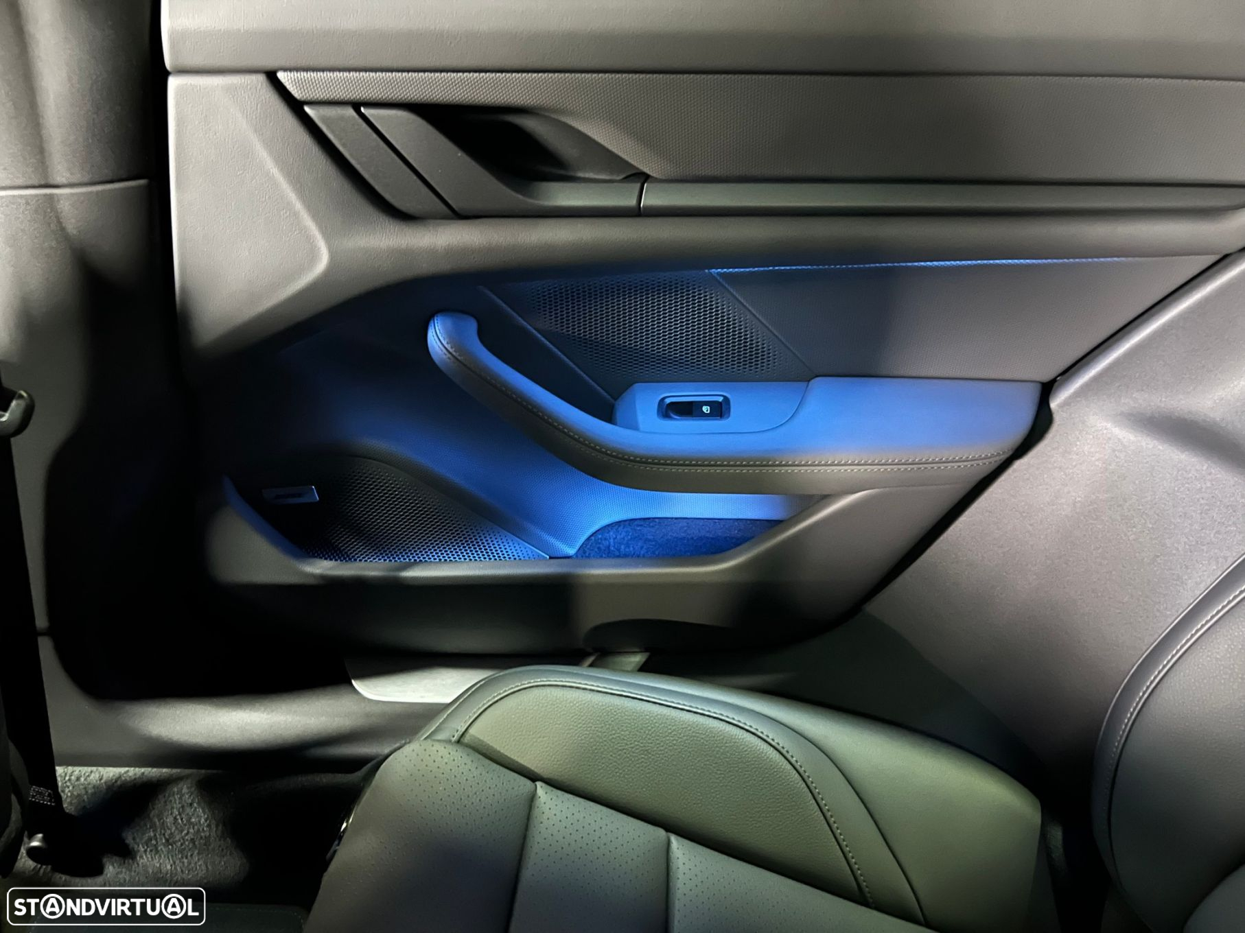 Porsche Taycan Sport Turismo - 33