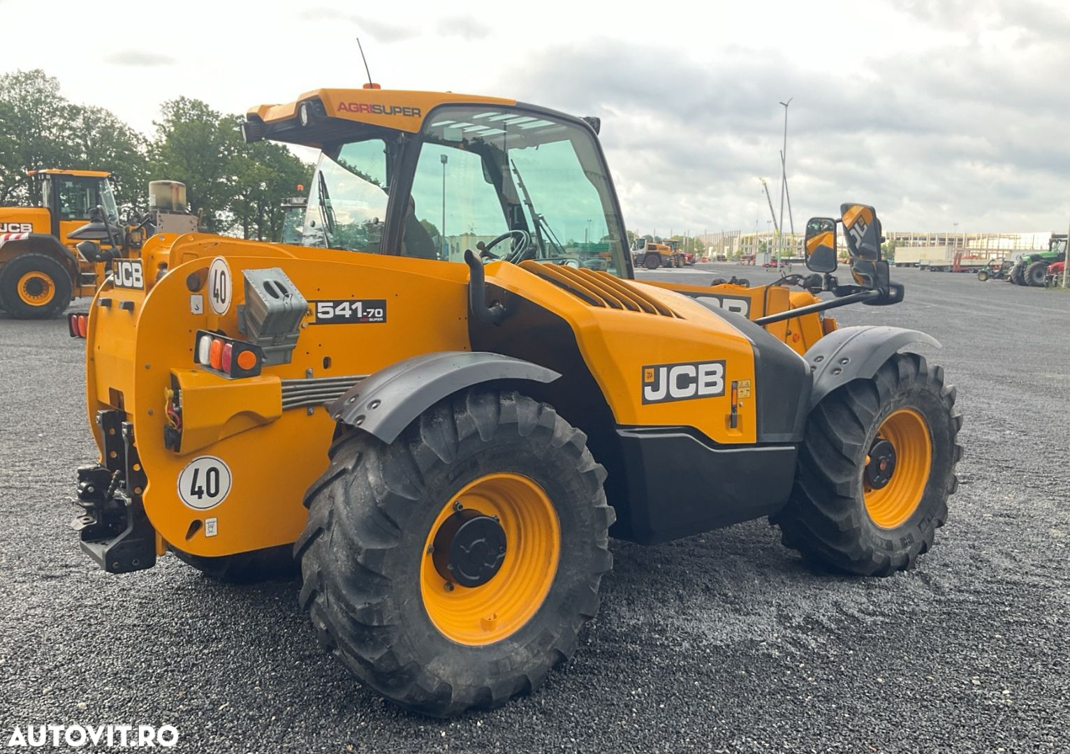 JCB 541-70 Telescopic - 3