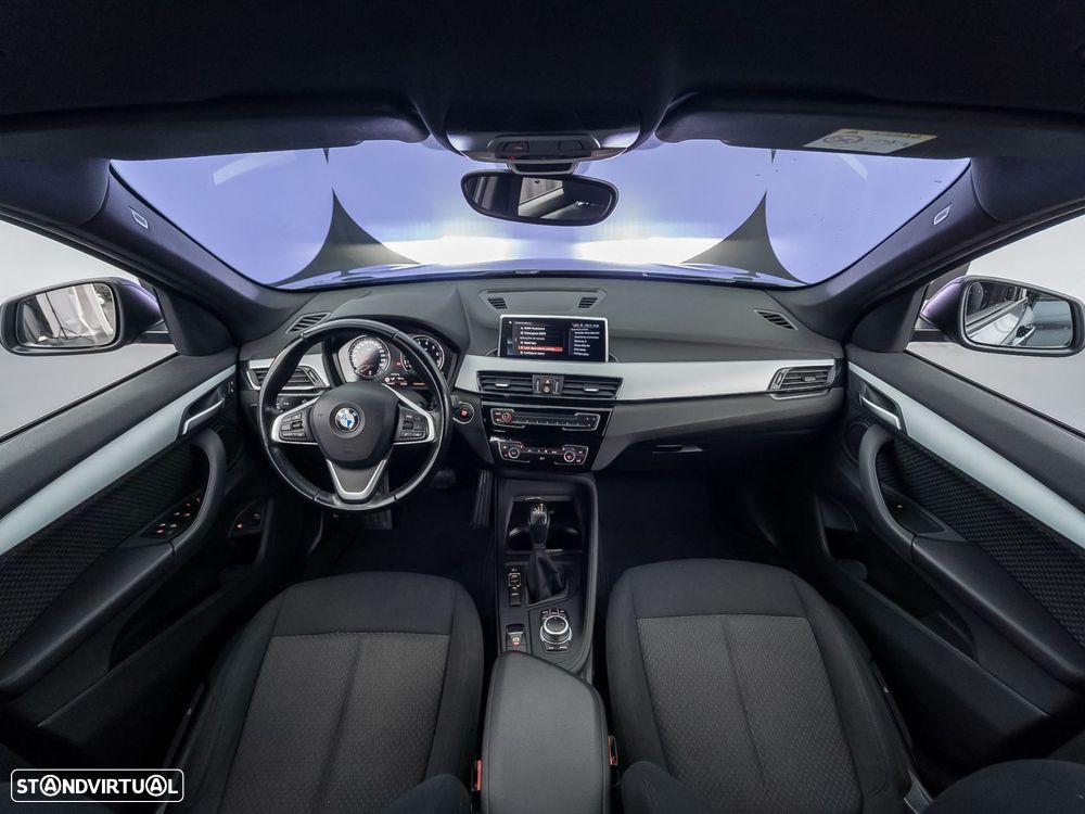 BMW X1 25 e xDrive Corporate Edition - 14