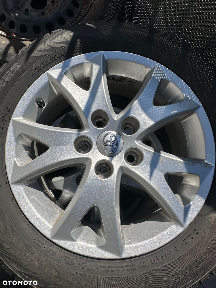 Toyota Avensis 1.8 Comfort - 40
