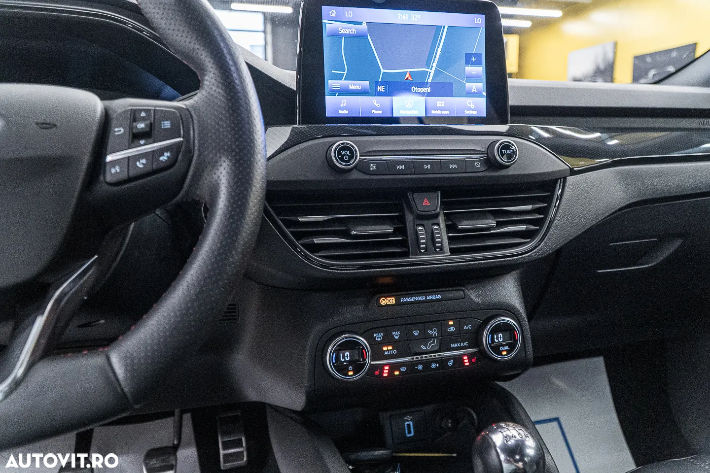 Ford Focus Turnier 1.0 EcoBoost Start-Stopp-System ST-LINE X - 30