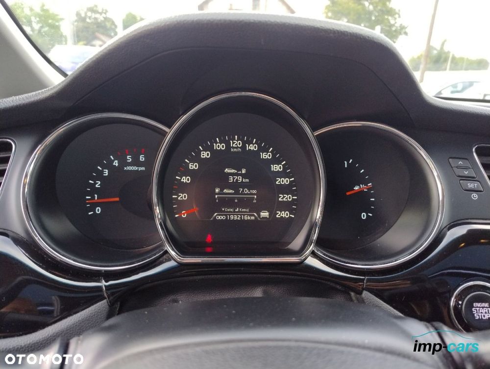 Kia Ceed - 10