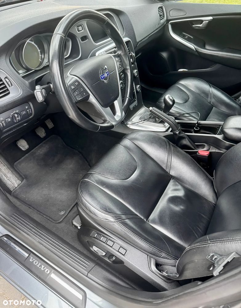 Volvo V40 D4 Momentum - 8