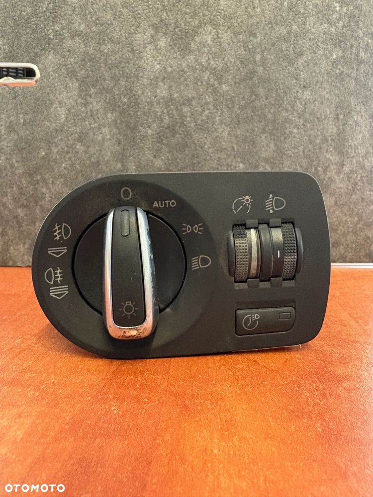 WŁĄCZNIK WYŁĄCZNIK PANEL ŚWIATEŁ AUDI 8P1919094 - 1