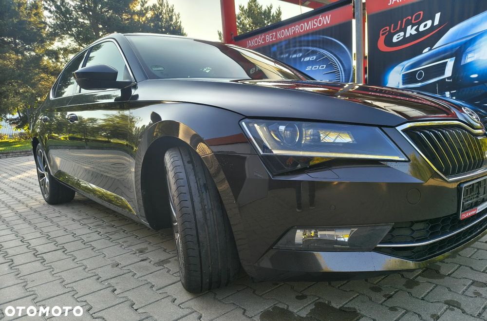 Skoda Superb 2.0 TDI L&K DSG - 6