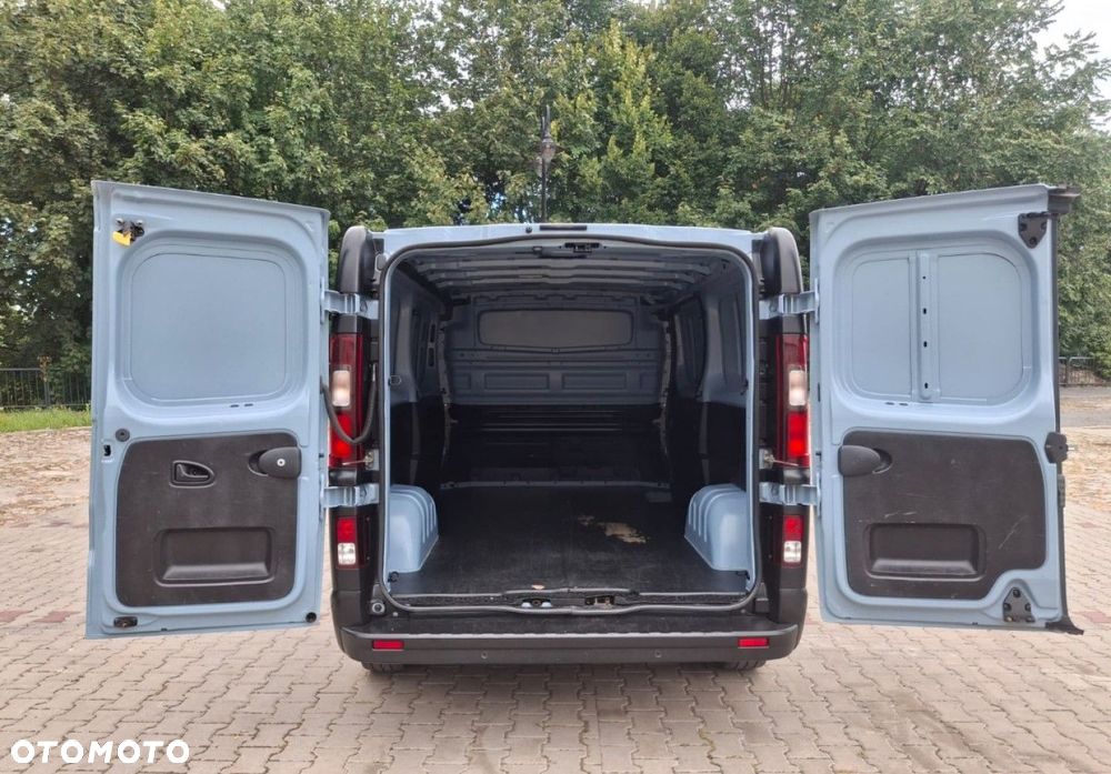 Renault Trafic - 21