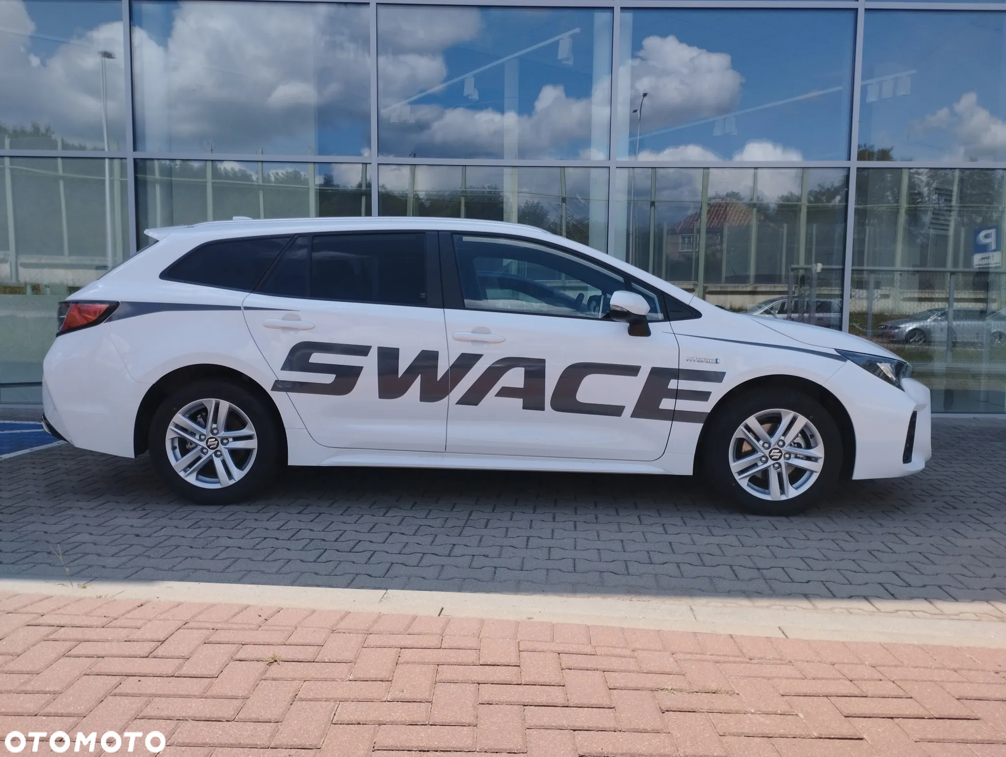 Suzuki Swace 1.8 Hybrid Premium Plus CVT - 25