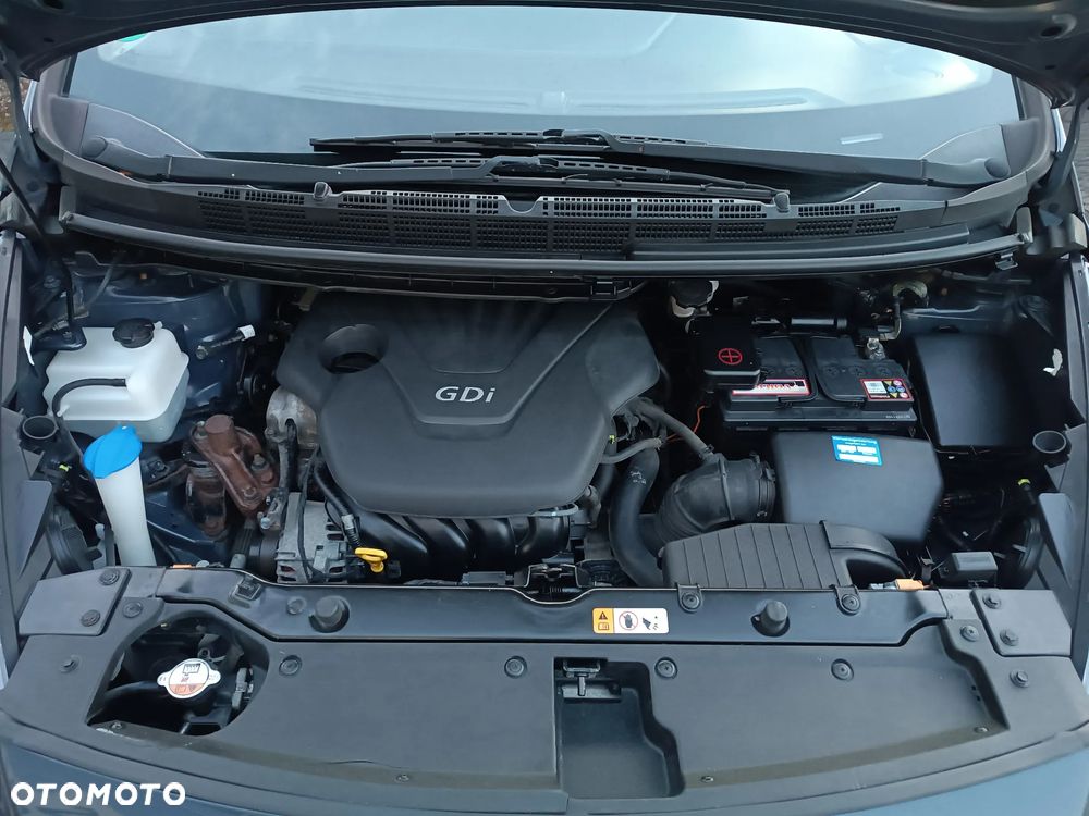 Kia Carens 1.6 GDI Dream Team Edition - 38