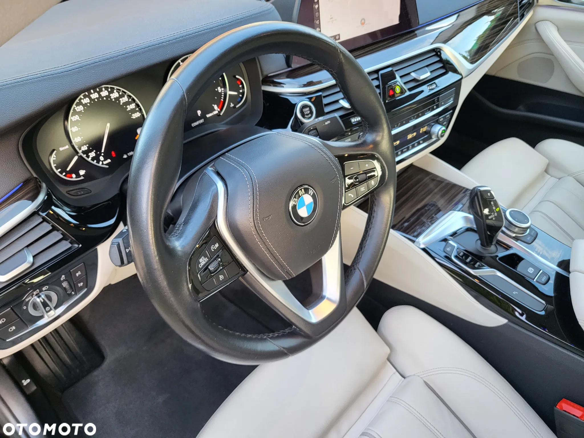 BMW Seria 5 520d xDrive Luxury Line - 34