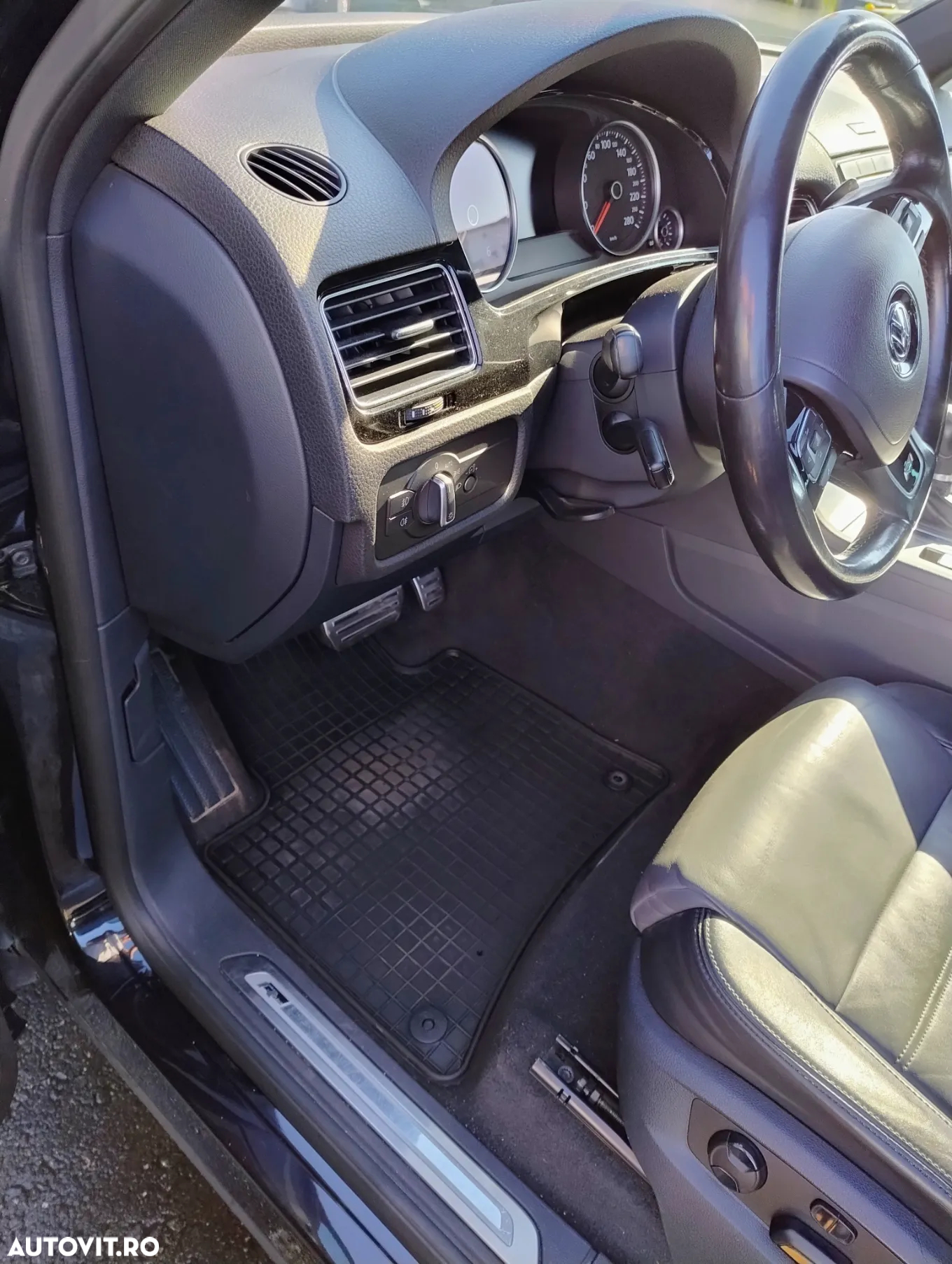 Volkswagen Touareg V6 TDI BMT Supreme Plus - 9