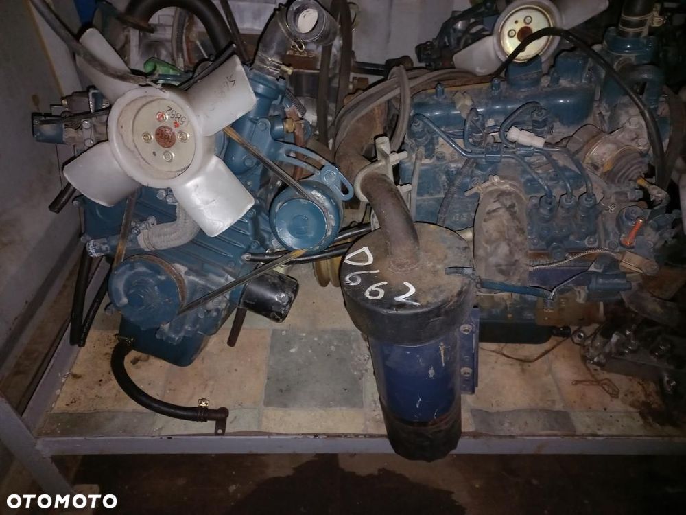 Silnik kubota V3800-DI-T-ET10, 7KBXL,BKBXL03,blok,głowica,turbo,wał,korbowód,tłok,koło rozrządu,zamachowe,wałek,1G5970461,TD04 HL,1G574,V33,V3600,V3800,D662,ISEKI,YANMAR,wtryski,pompa wtryskowa,kompletny silnik,obudowa,E4CG,C18W,V1505D. - 16