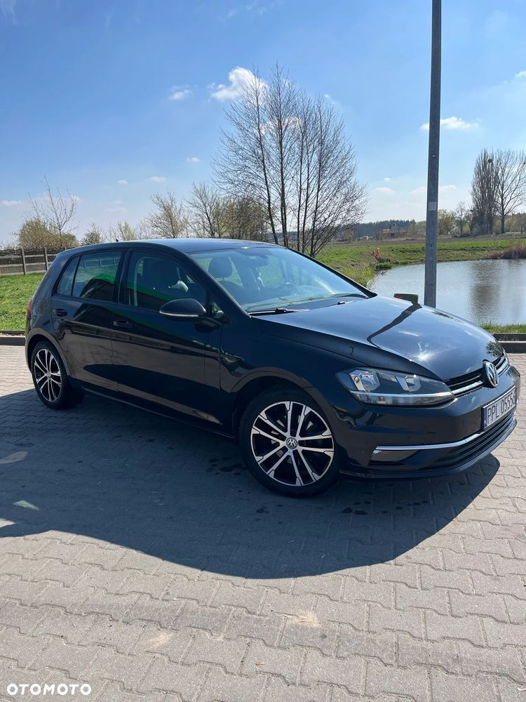 Volkswagen Golf - 2