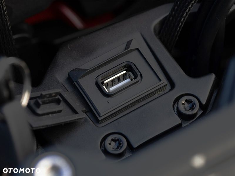 QJMOTOR SRT900SX - 6