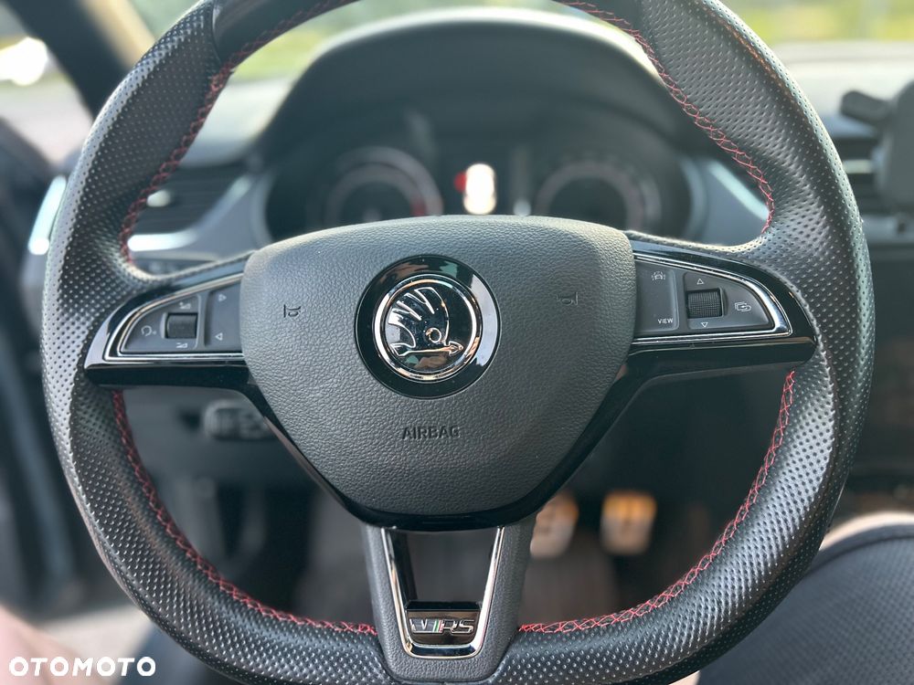Skoda Octavia 2.0 TSI RS Challenge 245 DSG - 9