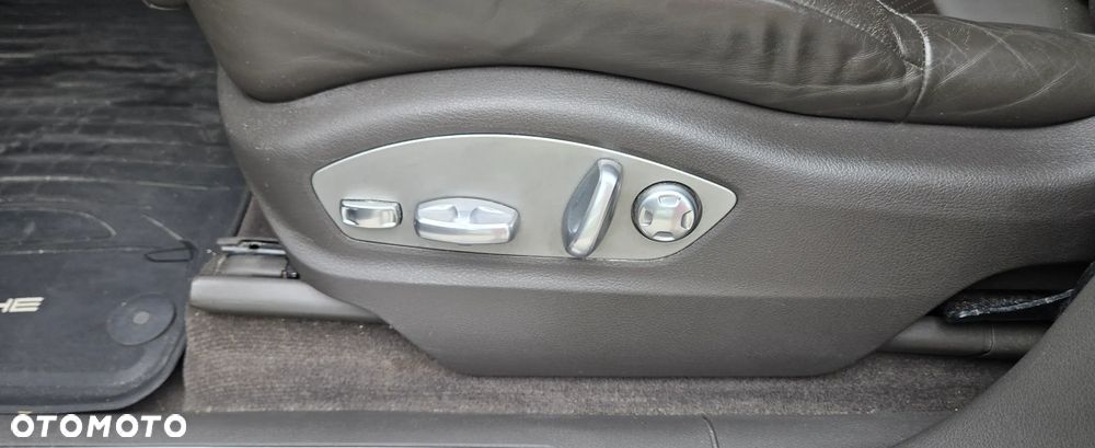Porsche Macan - 18