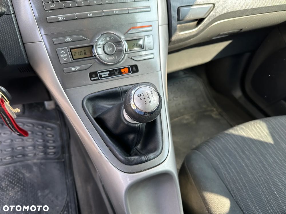 Toyota Auris - 14