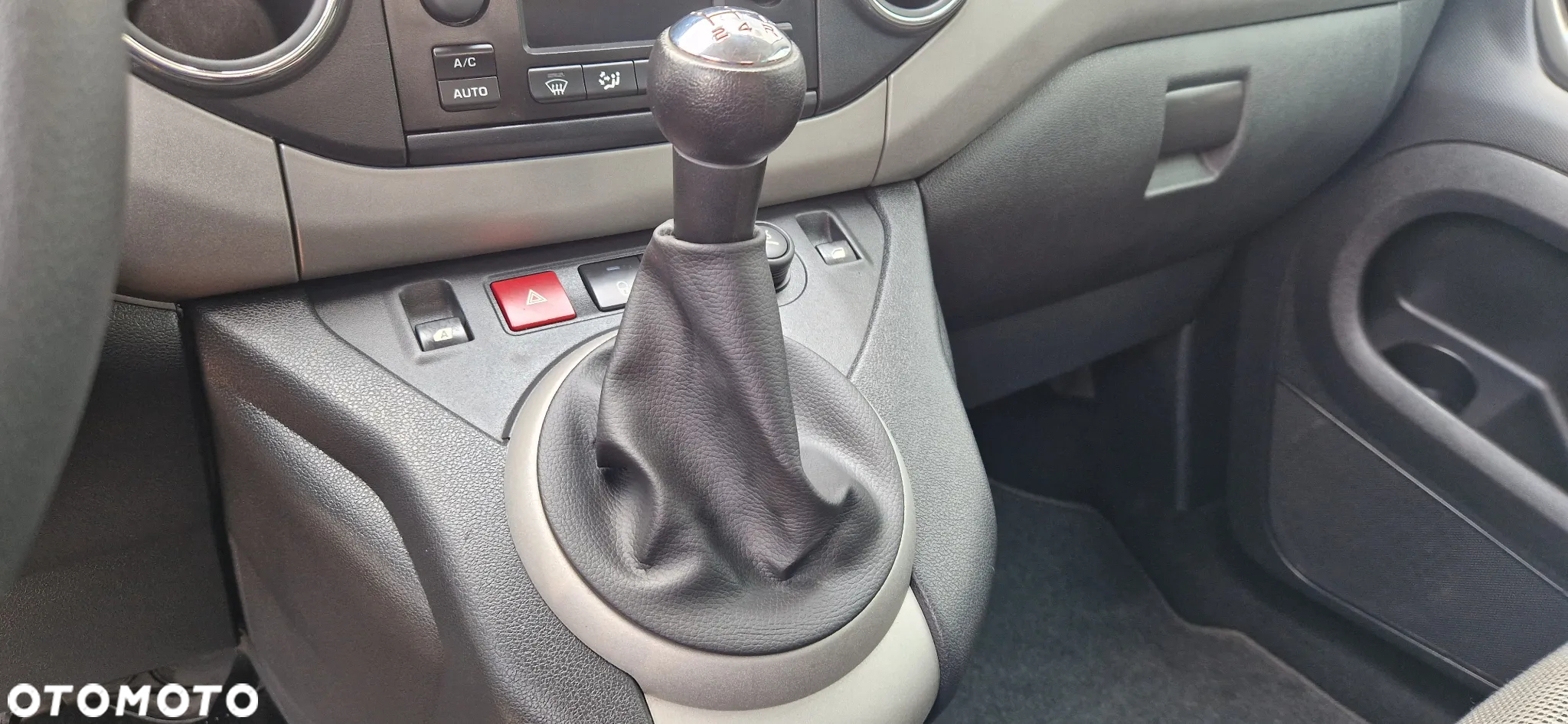 Peugeot Partner Tepee 120 VTi Premium - 25