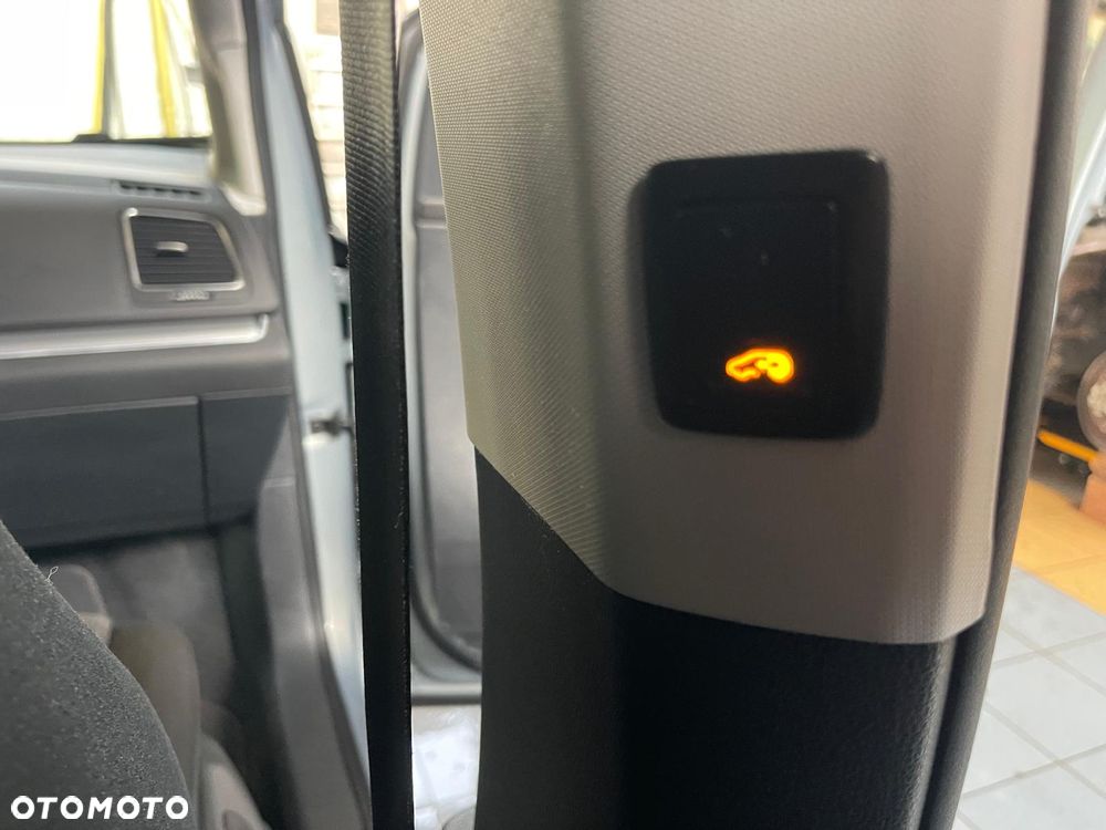 Volkswagen Sharan 2.0 TDI BlueMotion Technology Comfortline - 16