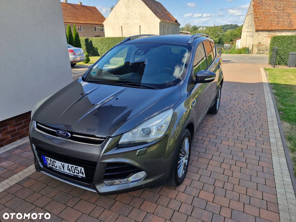 Ford Kuga 2.0 TDCi 2x4 Titanium - 11