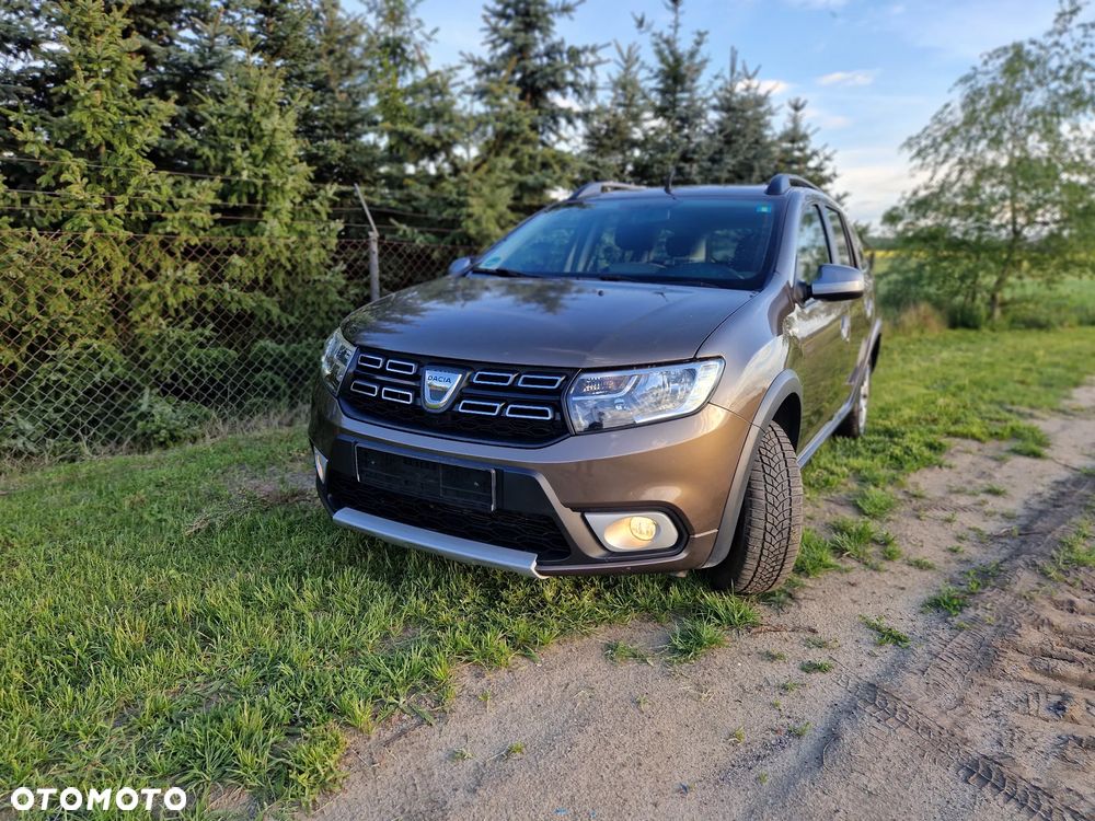 Dacia Logan TCe 90 S&S Stepway Celebration - 7