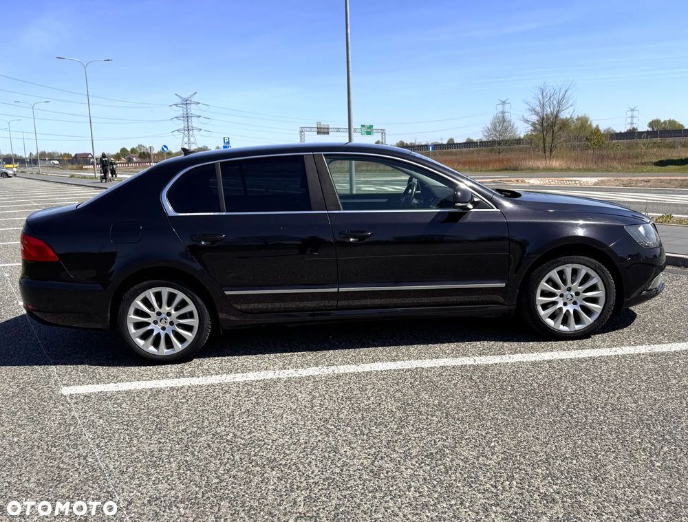 Skoda Superb 2.0 TDI Ambition DSG - 1