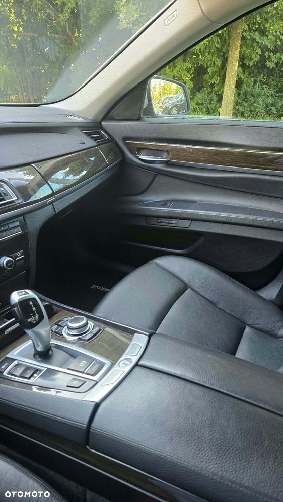 BMW Seria 7 - 15