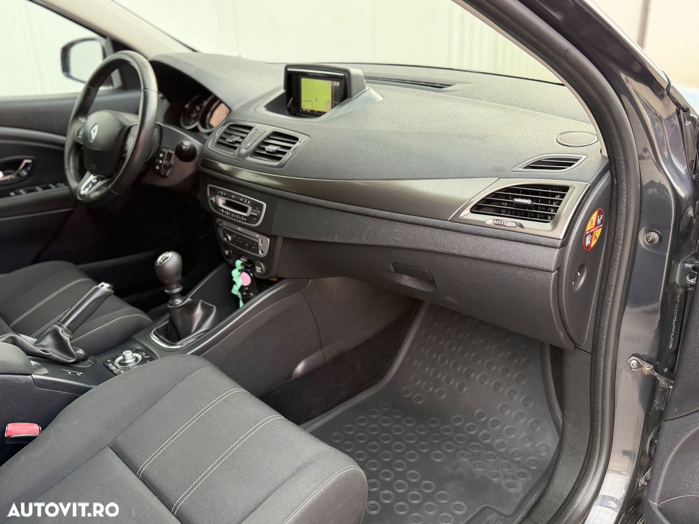 Renault Megane III 1.5 dCi Color Edition - 11