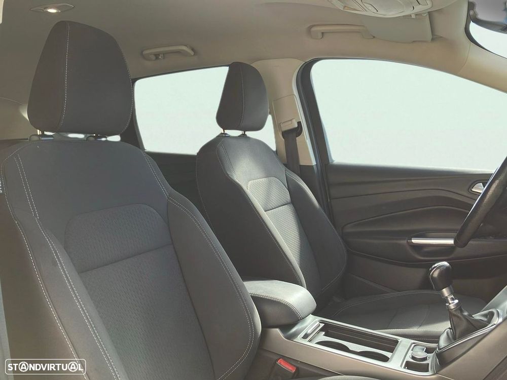 Ford Kuga 1.5 TDCi Titanium - 15