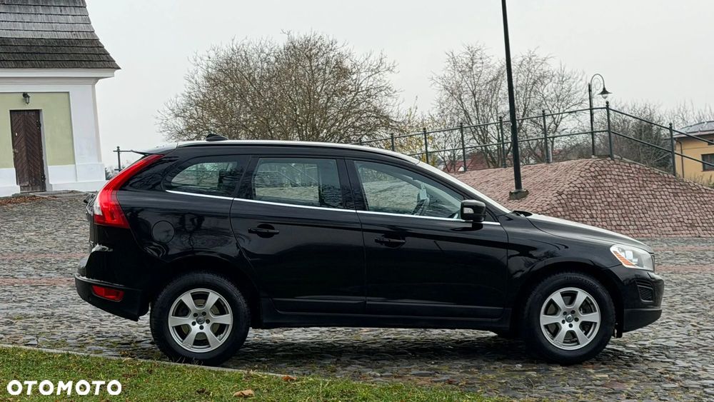 Volvo XC 60 D4 Momentum - 8