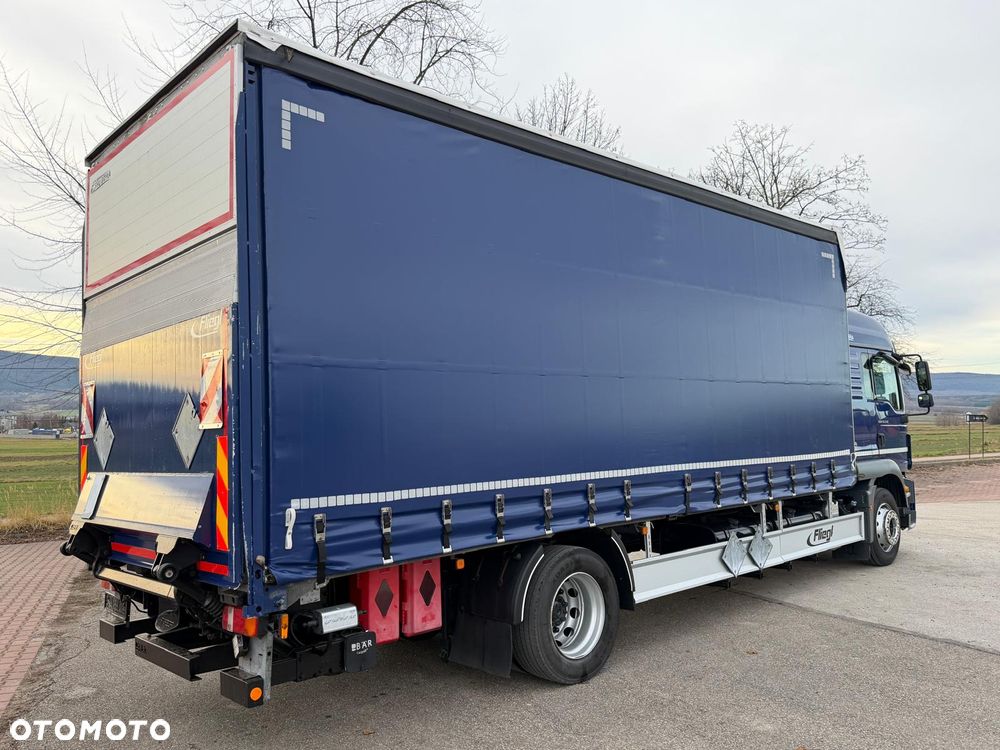 MAN TGM 18.340 / FIRANKA / LIFT / SPROWADZONY / KLIMA POSTOJOWA / 2017 /  9700 ŁADOWNOŚĆ / AUTOMAT / 18 PALET / E6 /  WINDA / - 18
