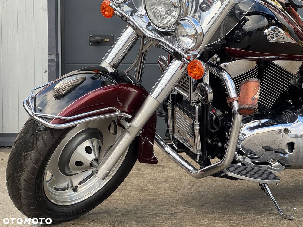 Suzuki Intruder - 24