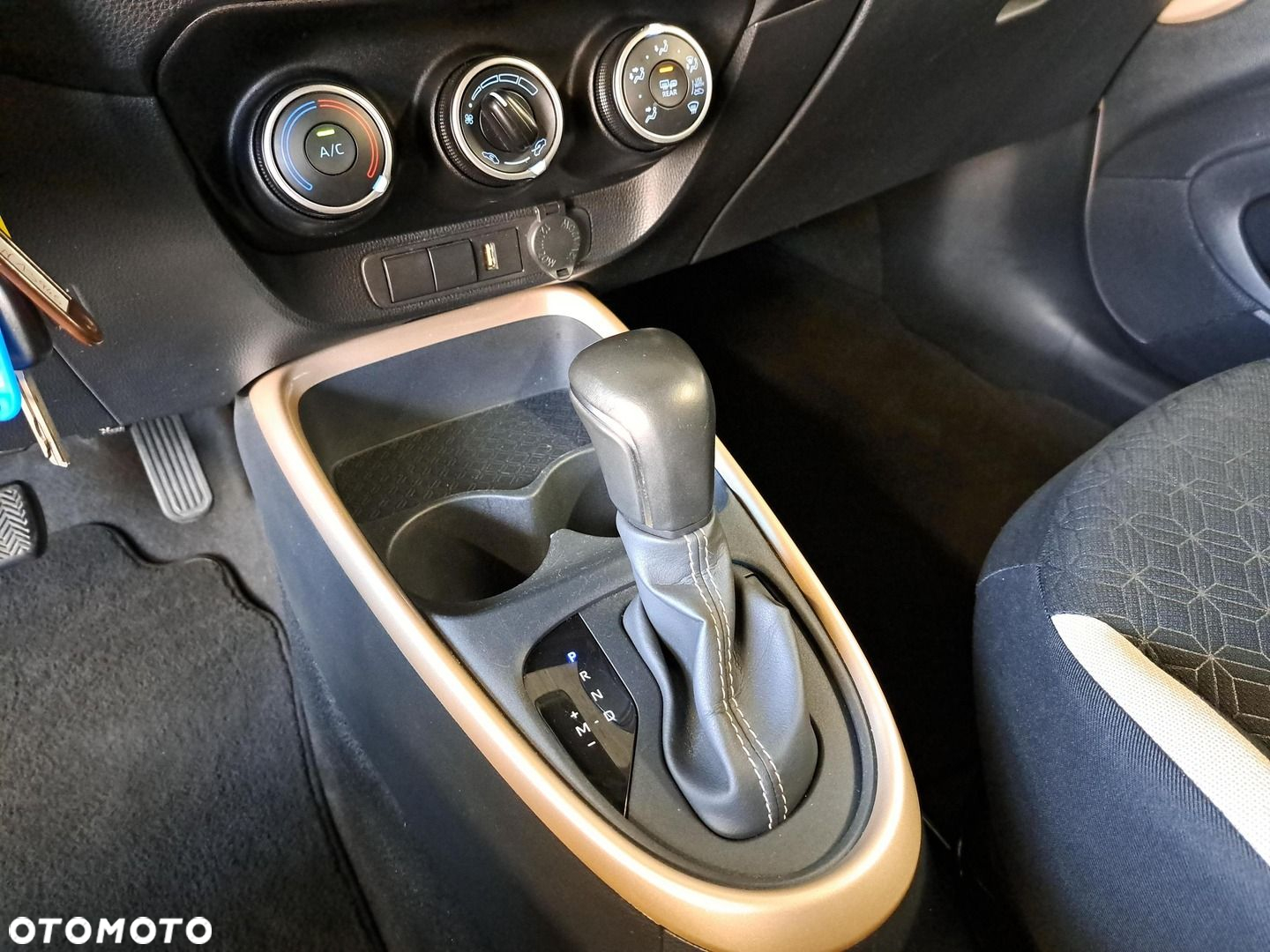 Toyota Aygo X 1.0 VVT-i Style CVT - 24